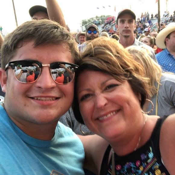 Meet your Posher, Max - Picture 1 of 1